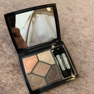 Dior 5 Couleurs Eyeshadow Palette 647 Undress
